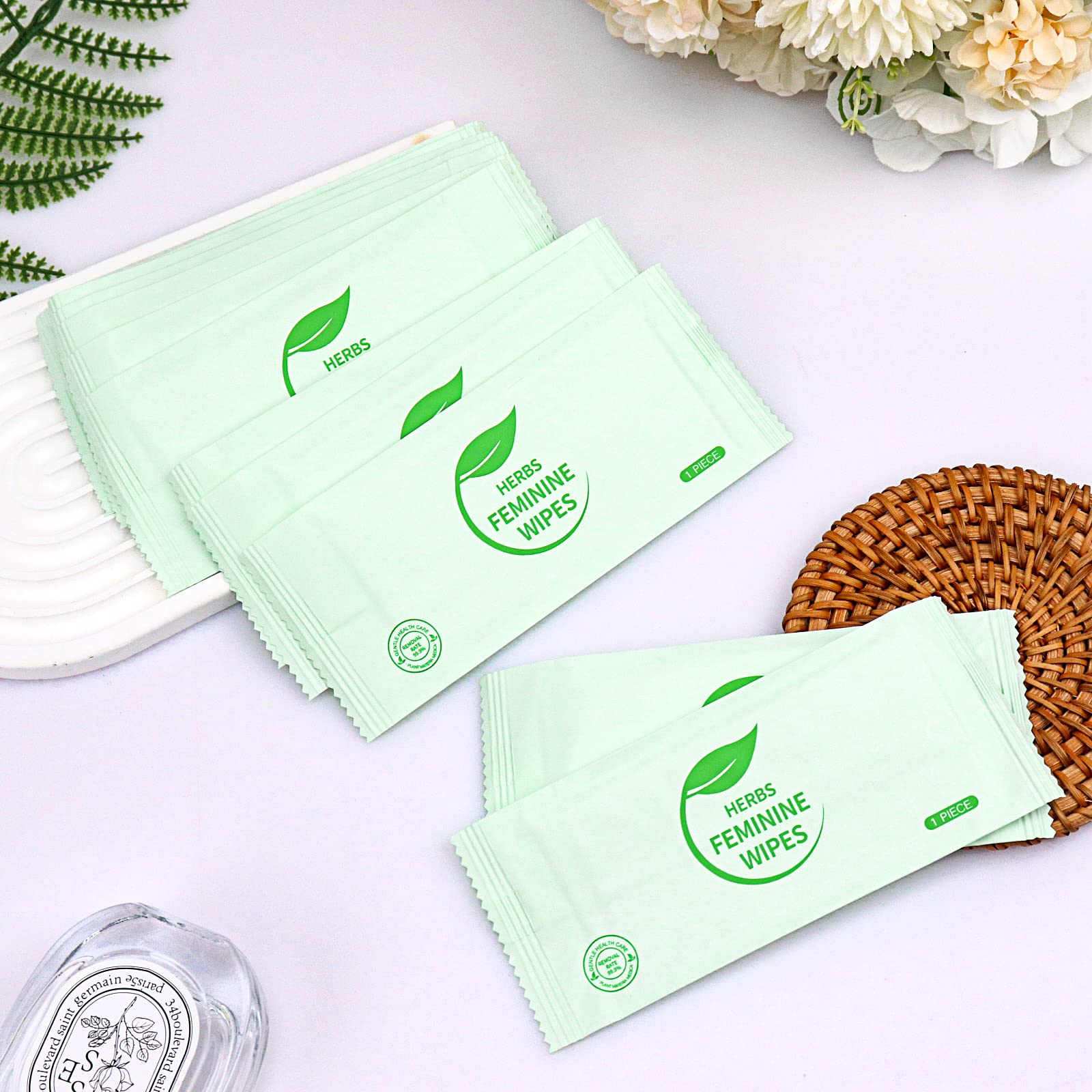 Hipruict Travel Feminine Hygiene Wipes,50 Count Intimate Wipes Feminine Care,Ph Balanced Hipruict Au supplements